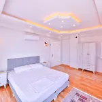 Ayshe Kaş